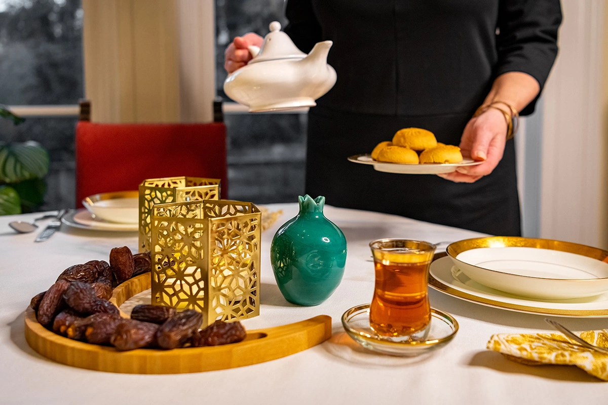 В праздник принято готовить традиционные блюда, приглашать к столу родных и друзей