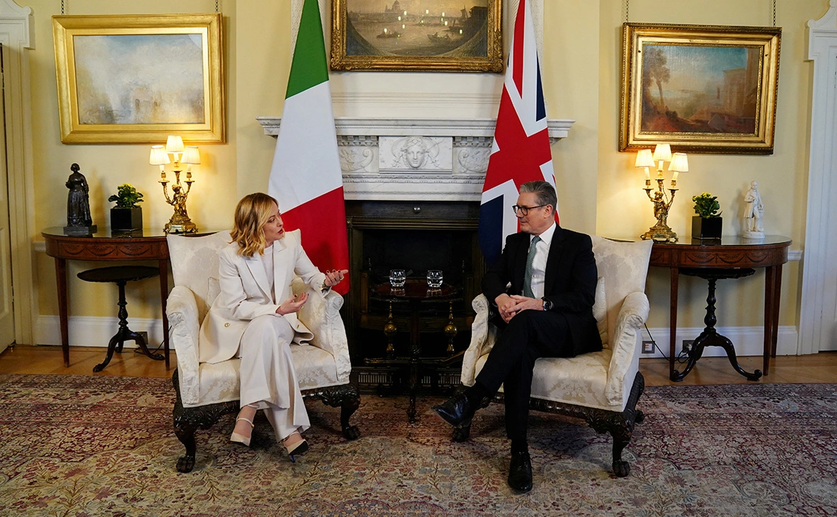 Ben Whitley / Reuters