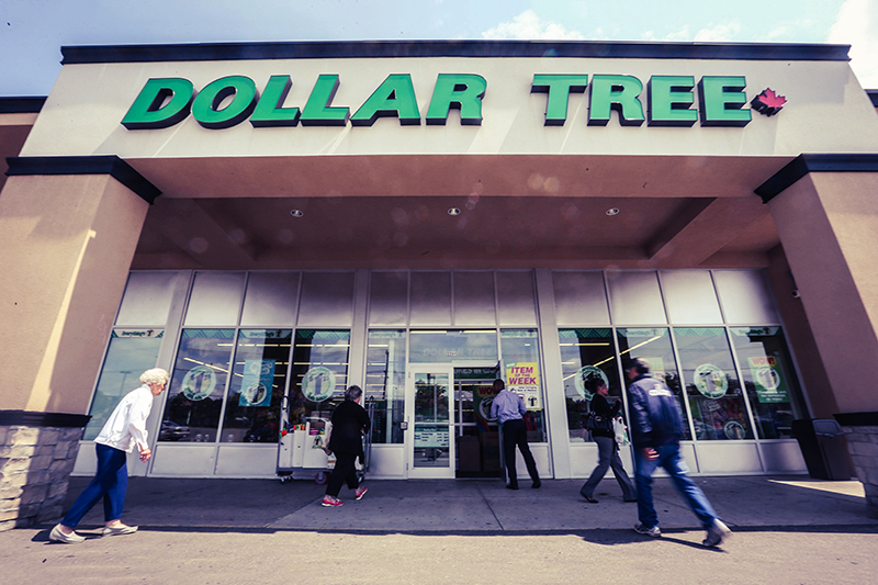 Сеть Dollar Tree насчитывает около 5200 магазинов, а выручка за 2014 год, по оценкам компании, может составить $8,5 млрд