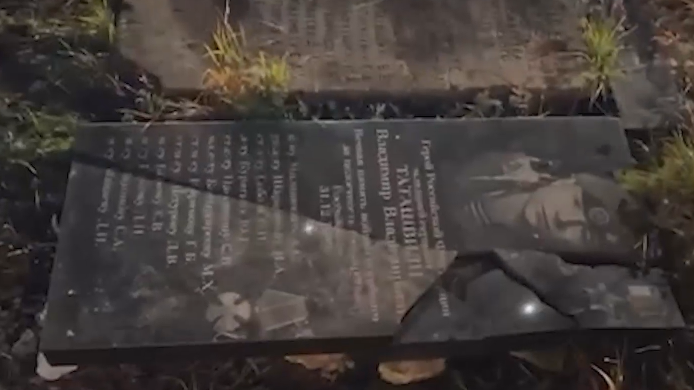 Власти Чечни объяснили разрушение памятника погибшим в 1999 году морпехам