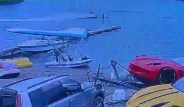скриншот видео с камеры наблюдения в бухте Рисовая