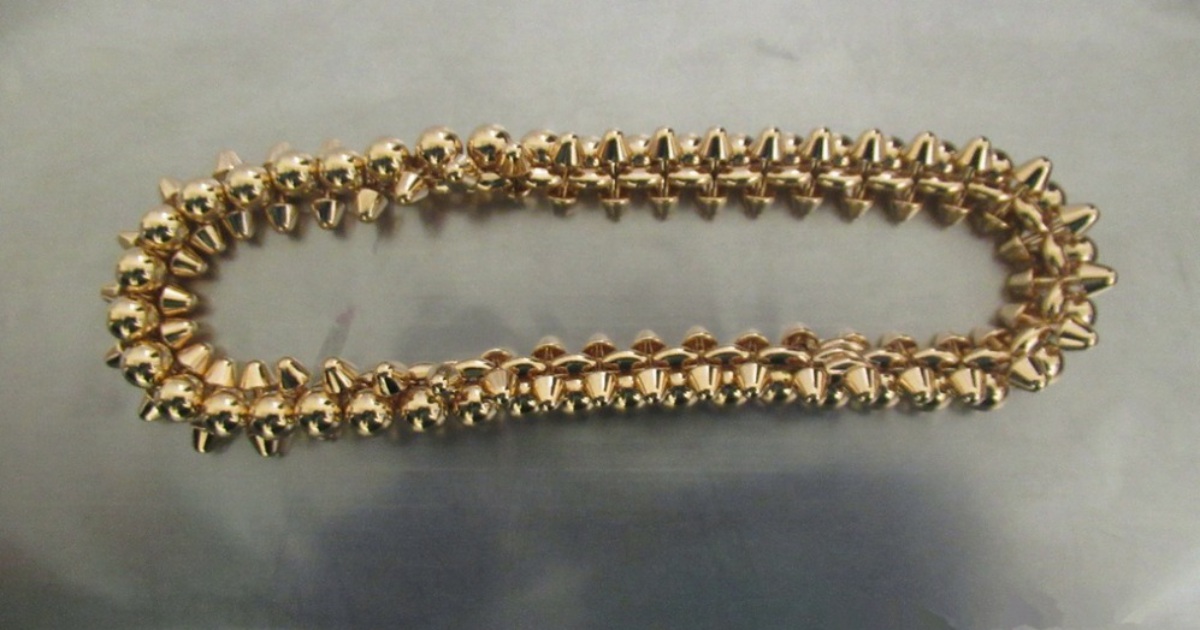 купил колье за 60 миллионов. чиновницы и бриллианты. покажи ну ожерелье. люпен сериал с 2021 г. омар си нетфликс 2020.