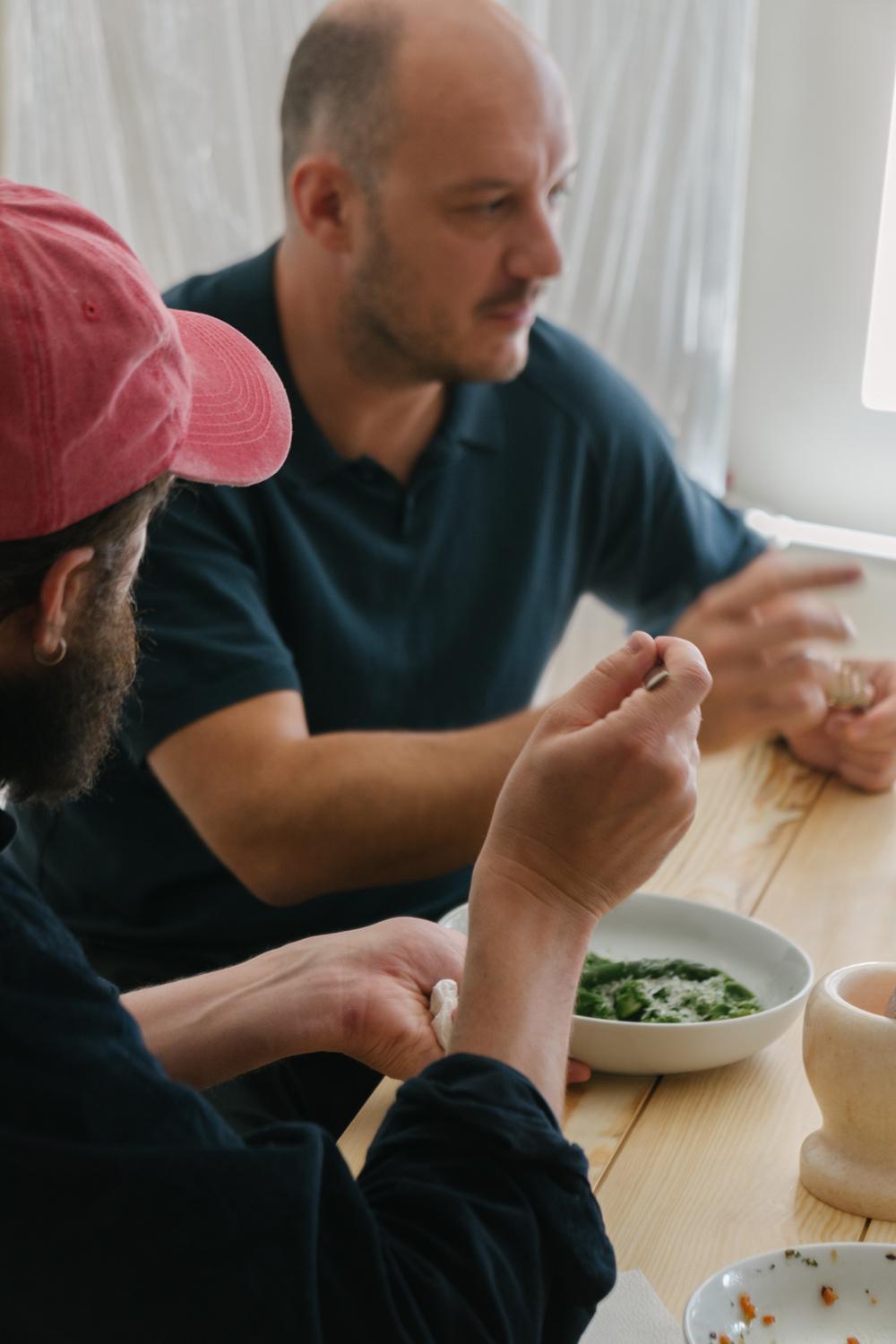 Григорий Добрыгин и Артур Берсиров на дегустации блюд для меню