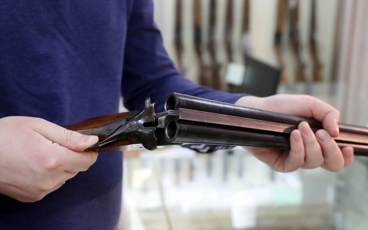 В РПЦ предложили не продавать оружие гражданским после стрельбы в Перми