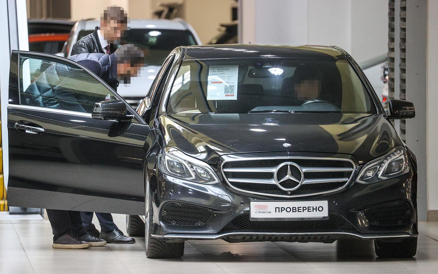 В России упали продажи премиальных автомобилей с пробегом. Модели и цифры