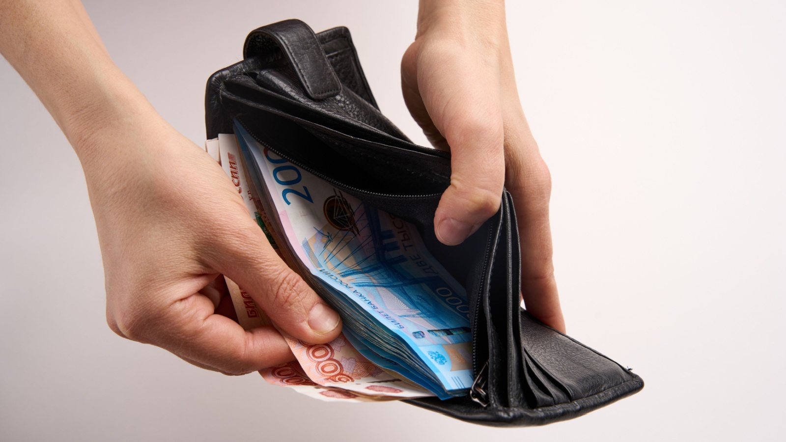 Способ получения социального пособия можно выбрать самостоятельно при составлении заявления на выплату