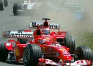 Михаэль Шумахер победил на новом болиде Ferrari