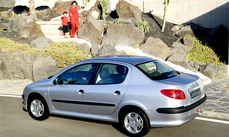 Peugeot 206 иранской сборки появятся в России в 2007 году