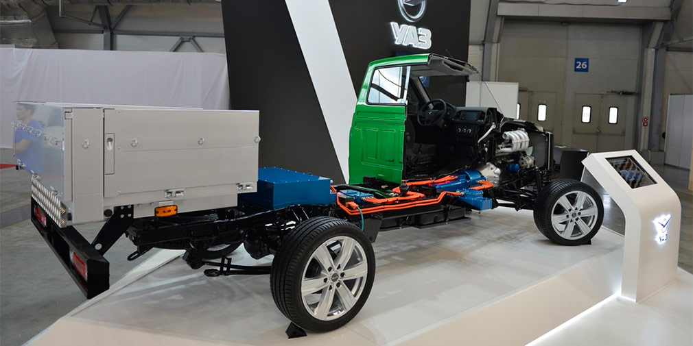 УАЗ представил свой первый гибридный автомобиль