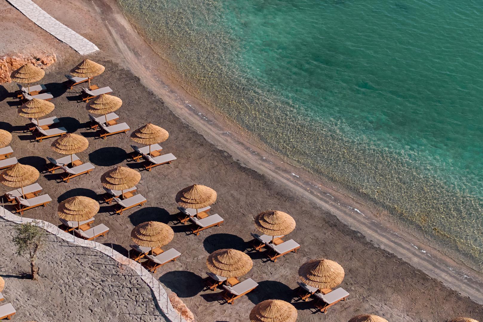 Пляж отеля Anda Barut Collection