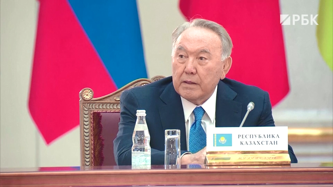 Из проекта новой Конституции Казахстана исключили упоминания о Назарбаеве