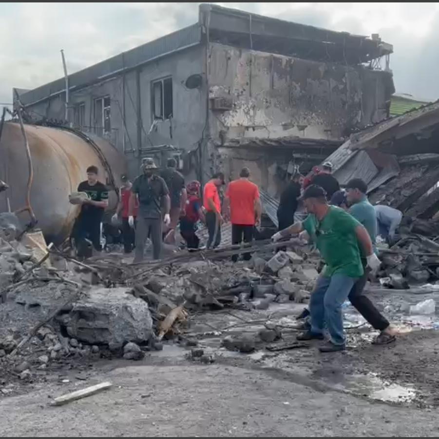 Разбор завалов после взрыва в Махачкале. Видео