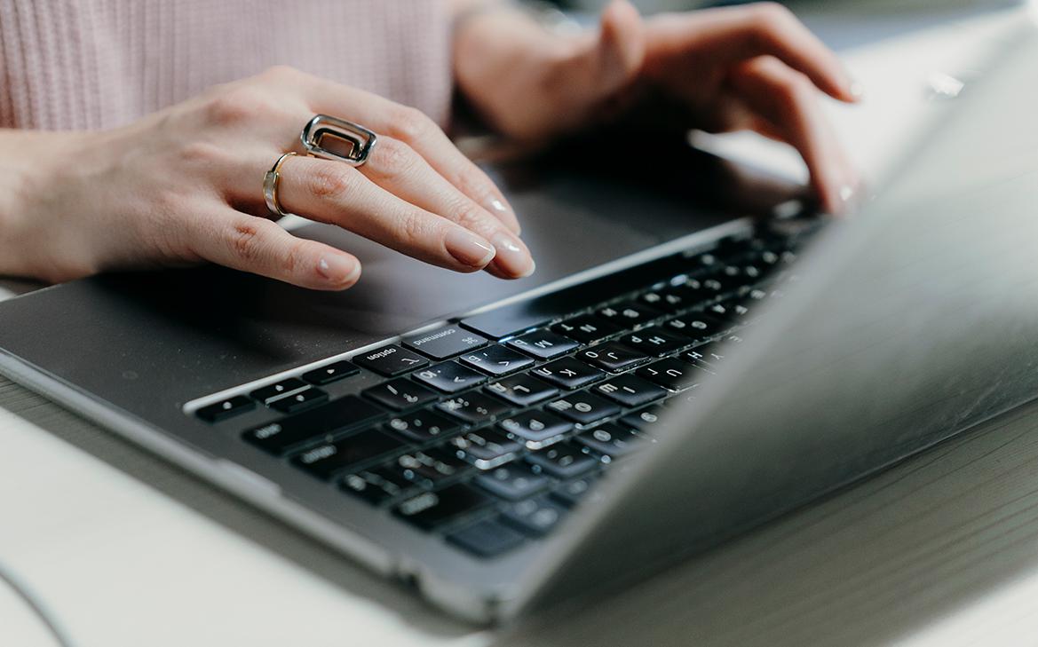 Бронзит предупредил о риске «погрязнуть» в ИИ-контенте