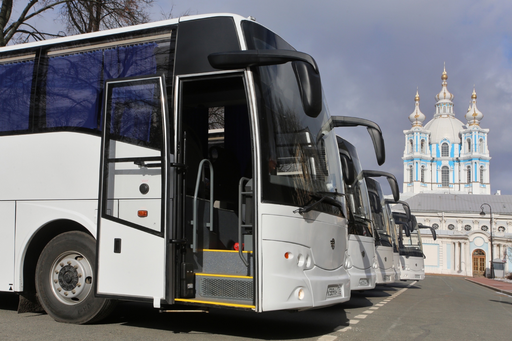 В Петербурге заменят парк автобусов — РБК