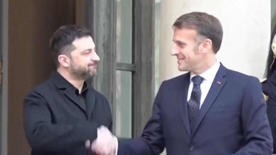 Зеленский встретился с Макроном в Елисейском дворце