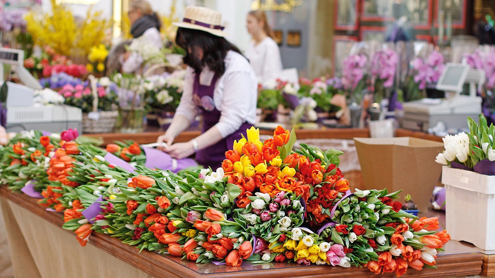 Вот сколько россияне тратят на цветы к 8 Марта. Вы удивитесь
