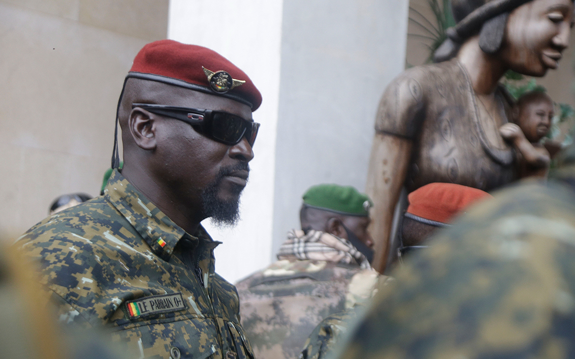 Новым главой Гвинеи после переворота стал бывший французский легионер