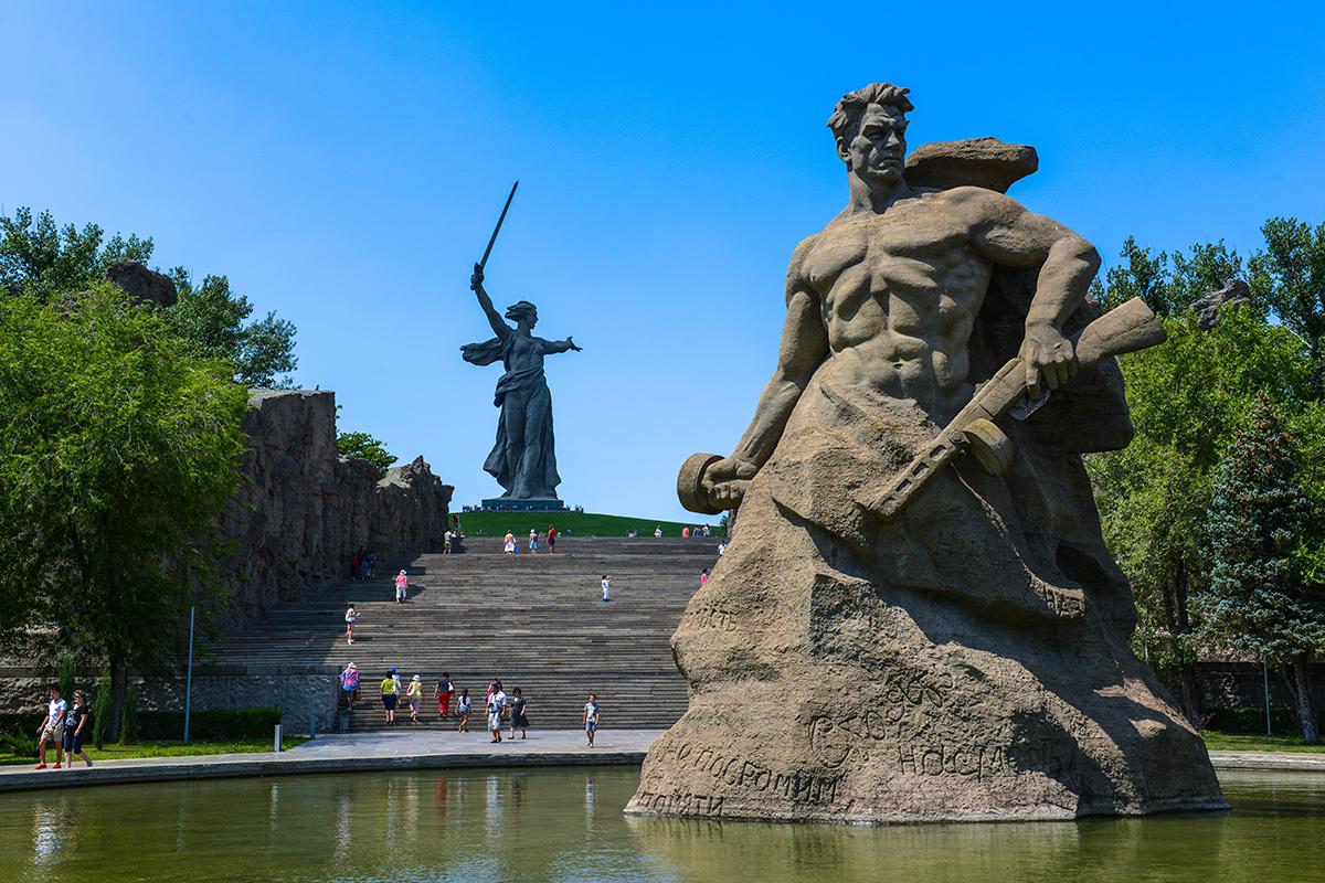 Площадь Стоявших Насмерть