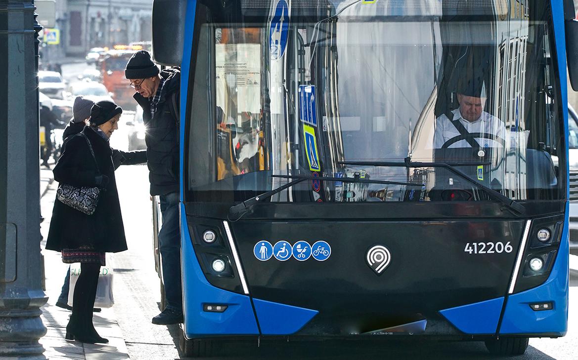 В Москве запустили бесплатные автобусы по маршруту закрытой ветки метро