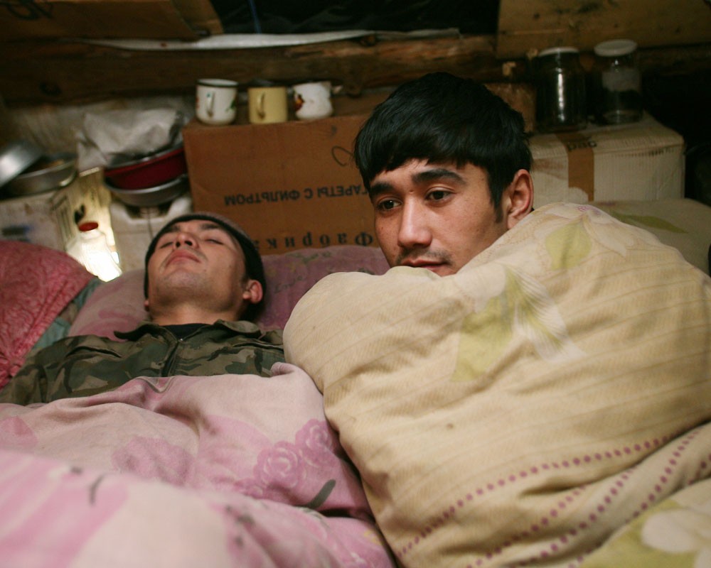 Фото узбеки спят. Гастарбайтеры женщины.