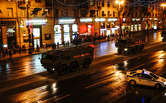 Проезд военной техники перед&nbsp;репетицией парада Победы в&nbsp;Москве, 2015 год
