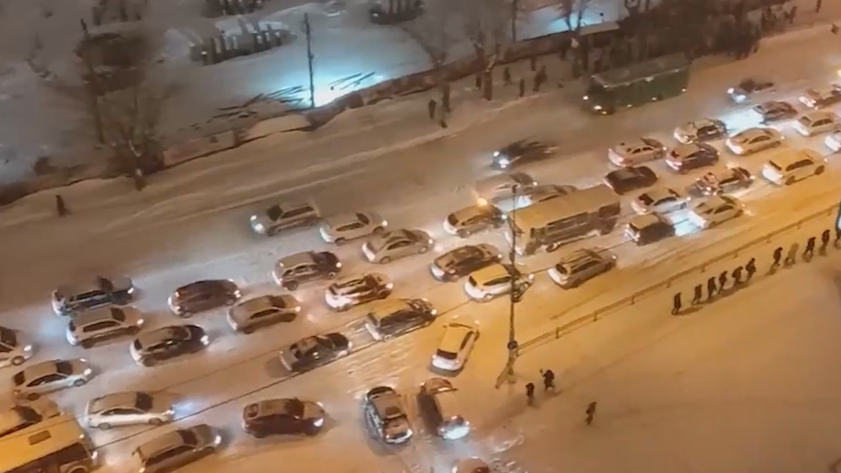 Как весь Екатеринбург завалило снегом