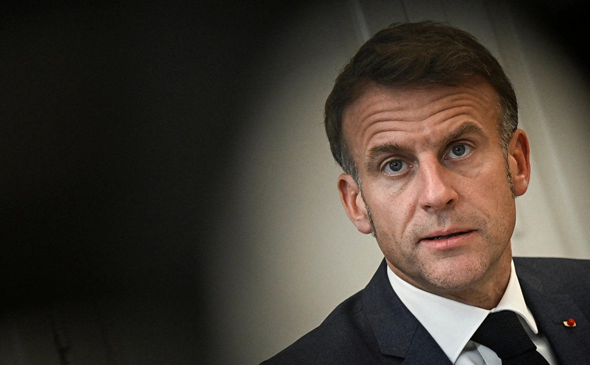 Julien De Rosa / Reuters