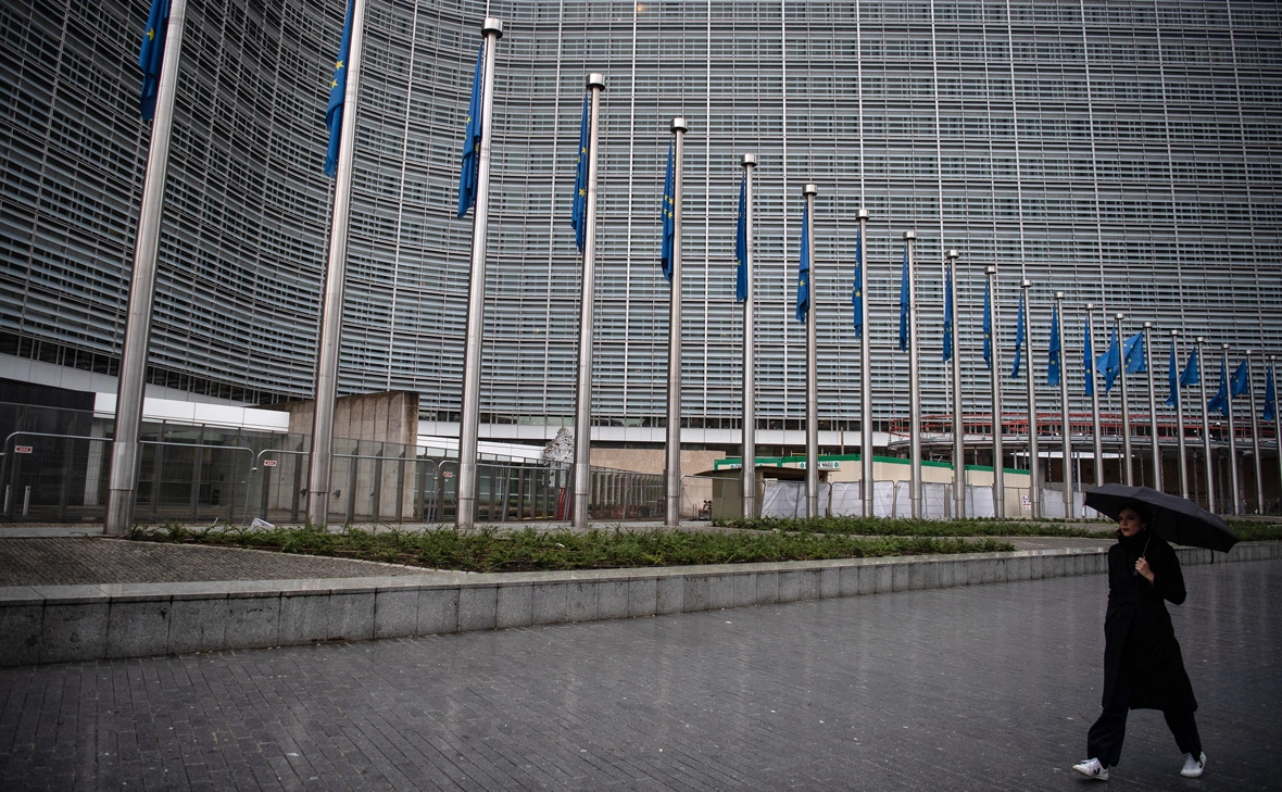 Leon Neal / Getty Images