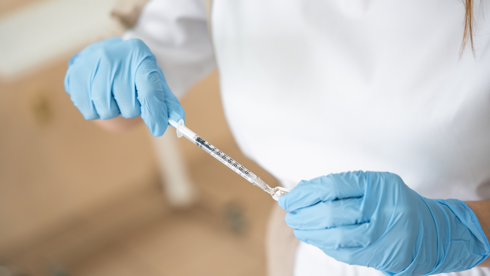 Блогер потратила £20 тыс. на увеличение губ до гигантских размеров