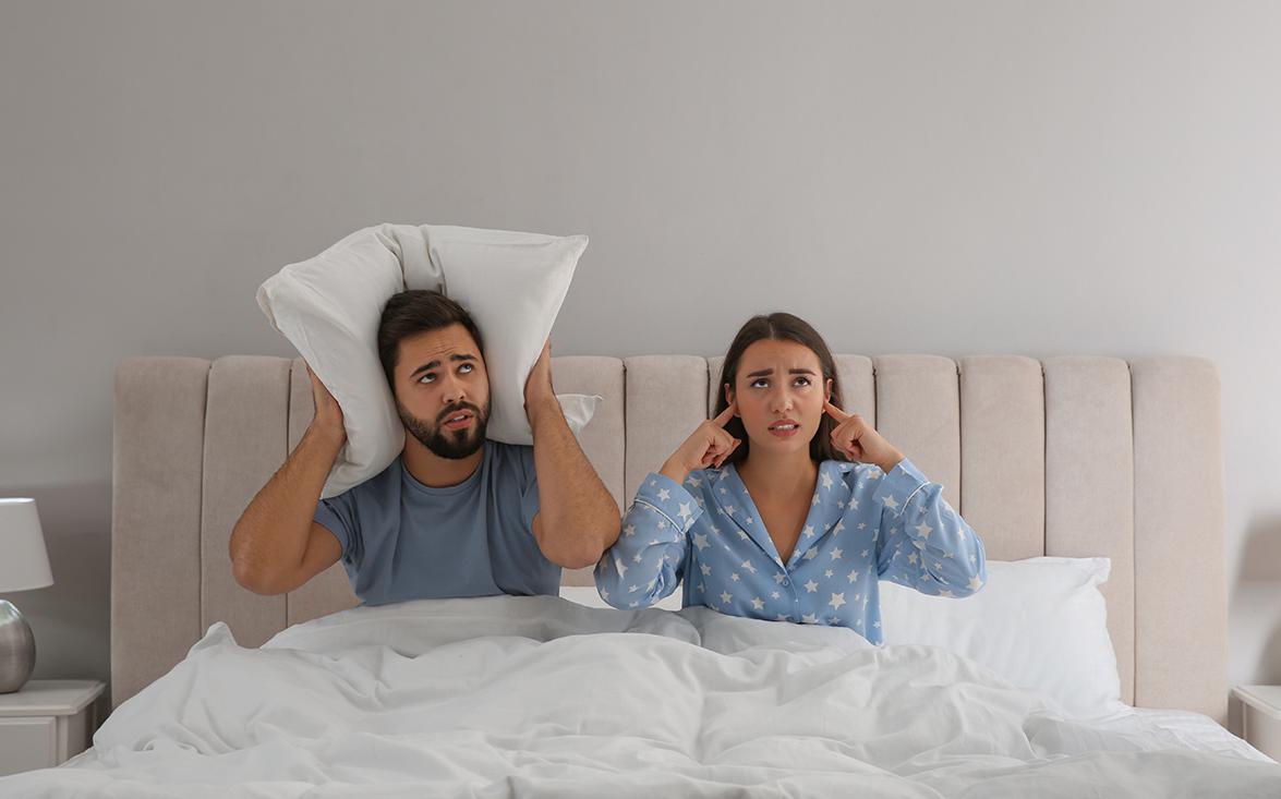 Россияне назвали основные претензии к соседям по дому на Новый год