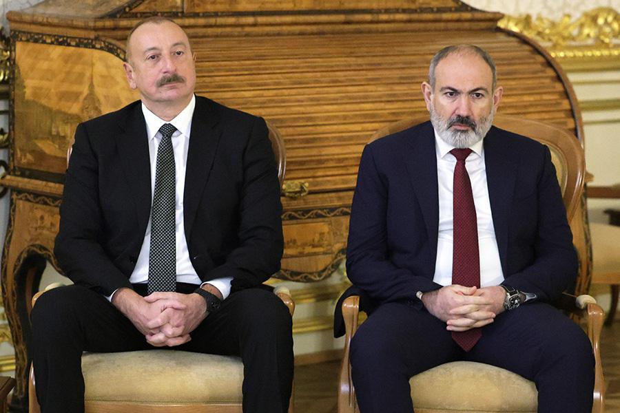 Президент Азербайджана Ильхам Алиев&nbsp;и премьер-министр Армении Никол Пашинян, 2023 год