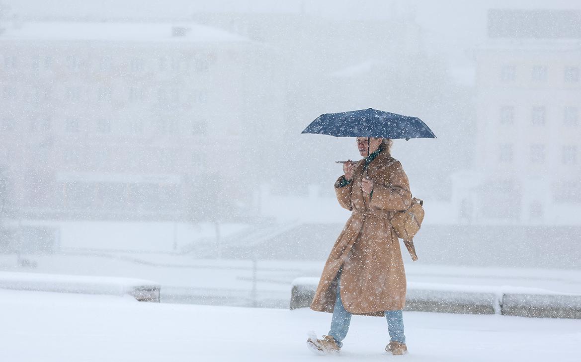 Майский снегопад привел к перебоям со связью и светом под Екатеринбургом