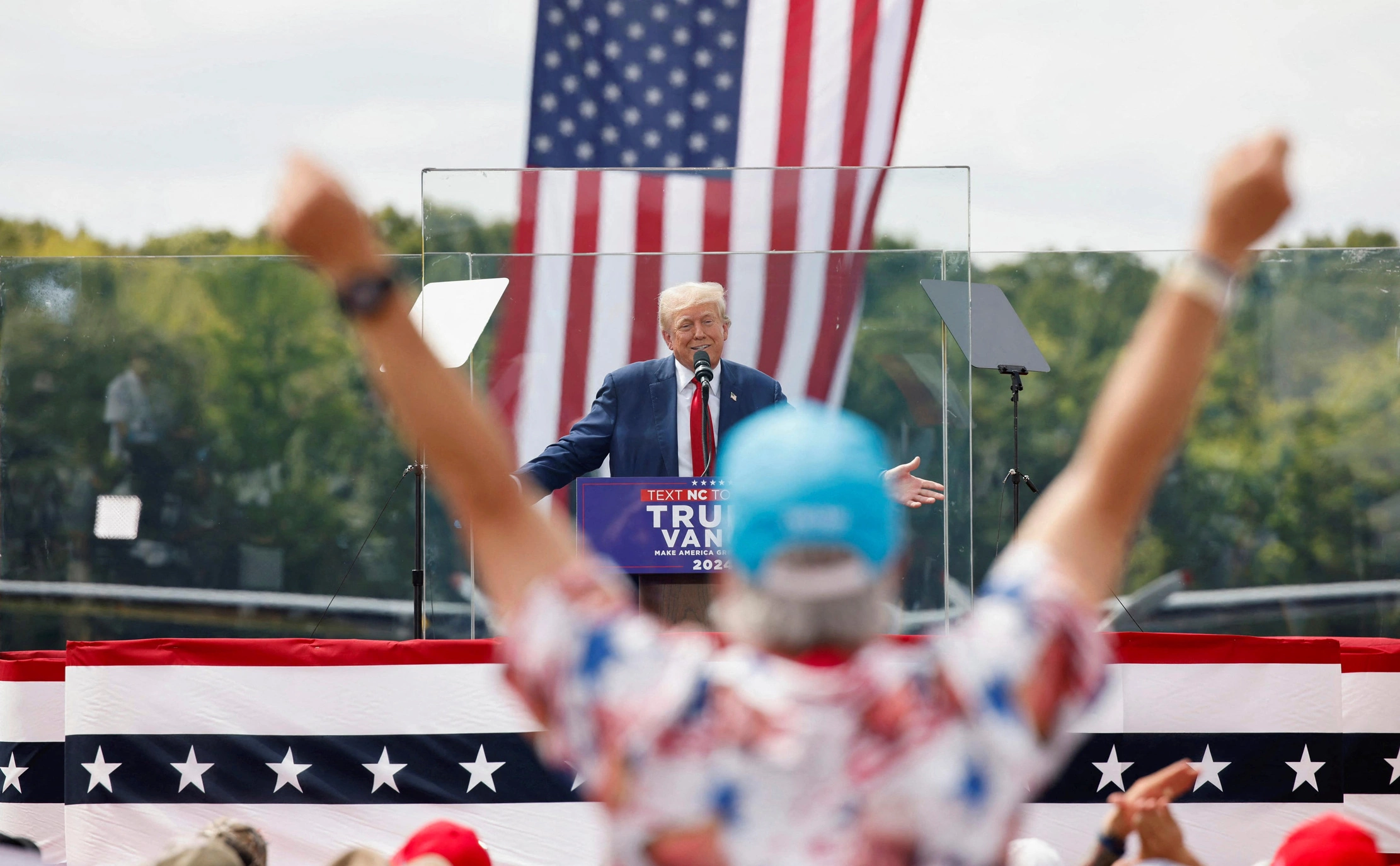 Jonathan Drake / Reuters