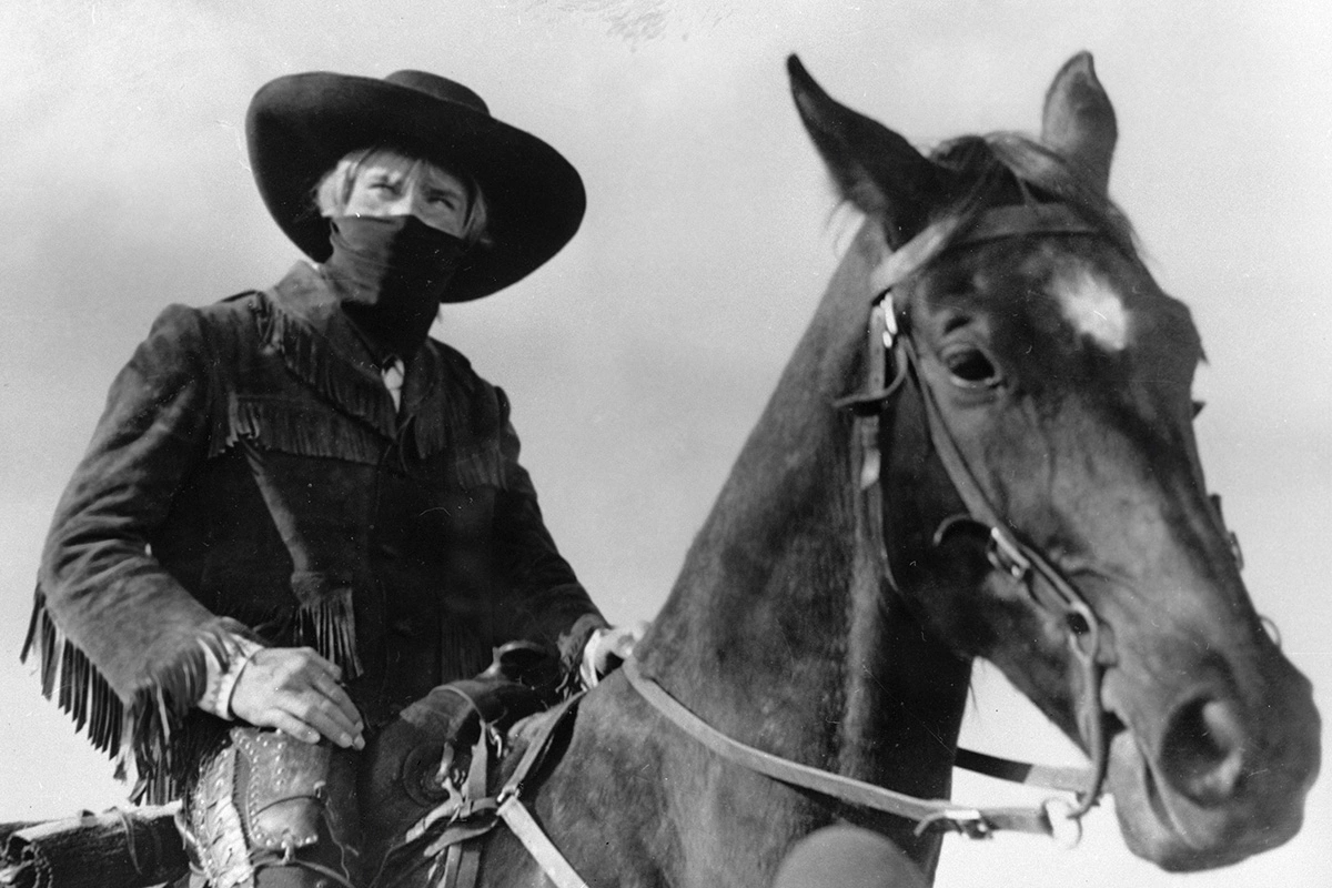 Олег Видов в роли Мориса Джеральда на съемках кинофильма «Всадник без головы», (1972)