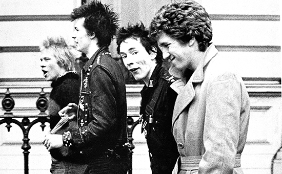 Лидеры британской&nbsp;панк-группы Sex Pistols, 1977 год