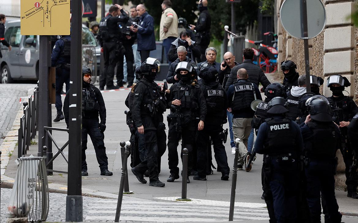Угрожавшего взрывом в посольстве Ирана в Париже задержали