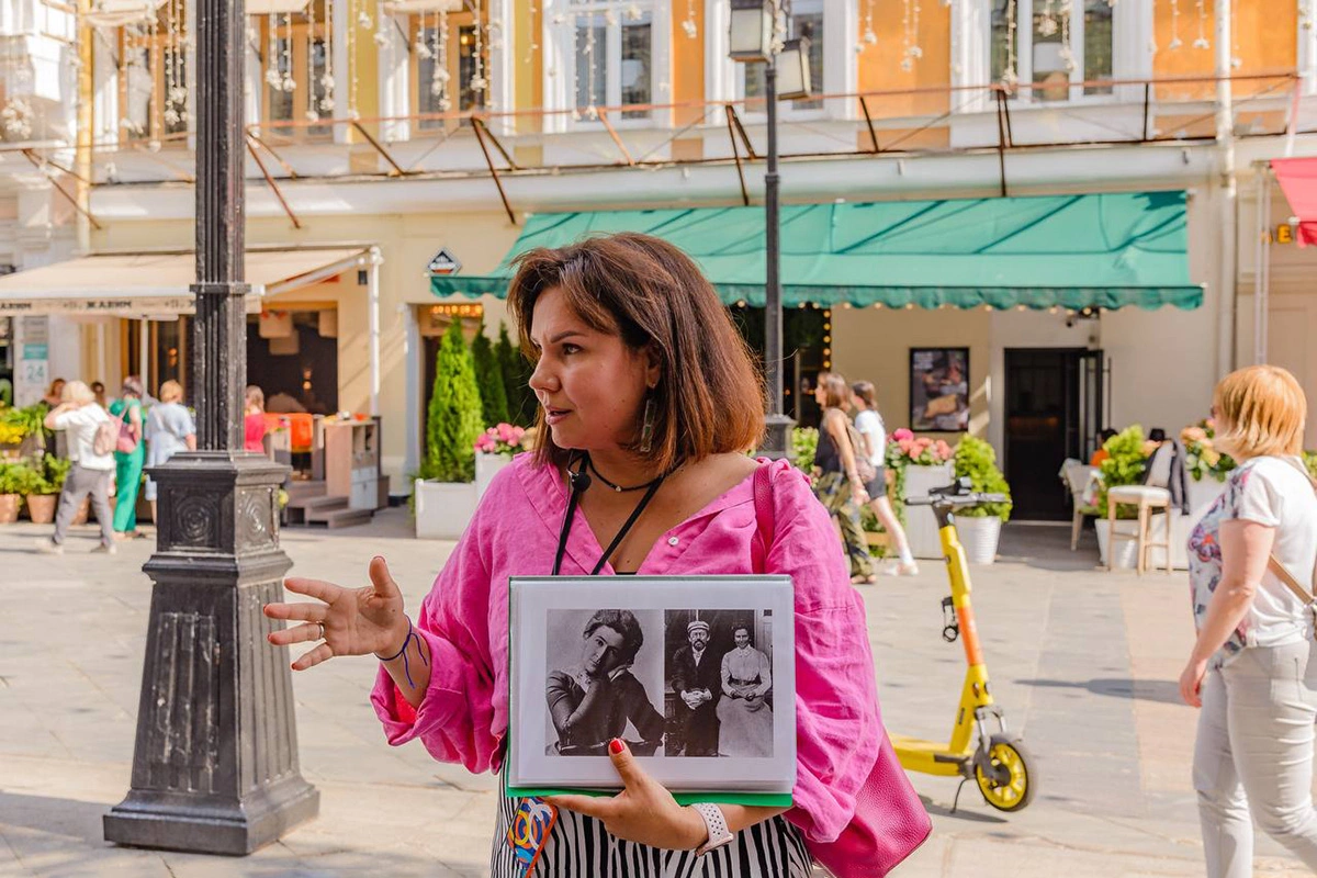 Экскурсовод Анна Перельмут — о том, как уйти из офиса и найти дело жизни