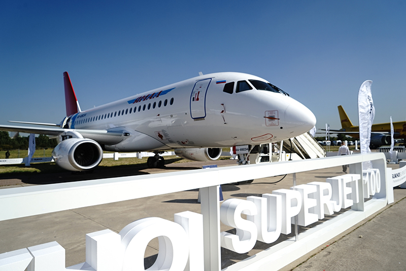 В условиях курса на импортозамещение управделами в конце 2014 года впервые сделало заказ на поставку Sukhoi Superjet-100 на 2,8 млрд руб.
