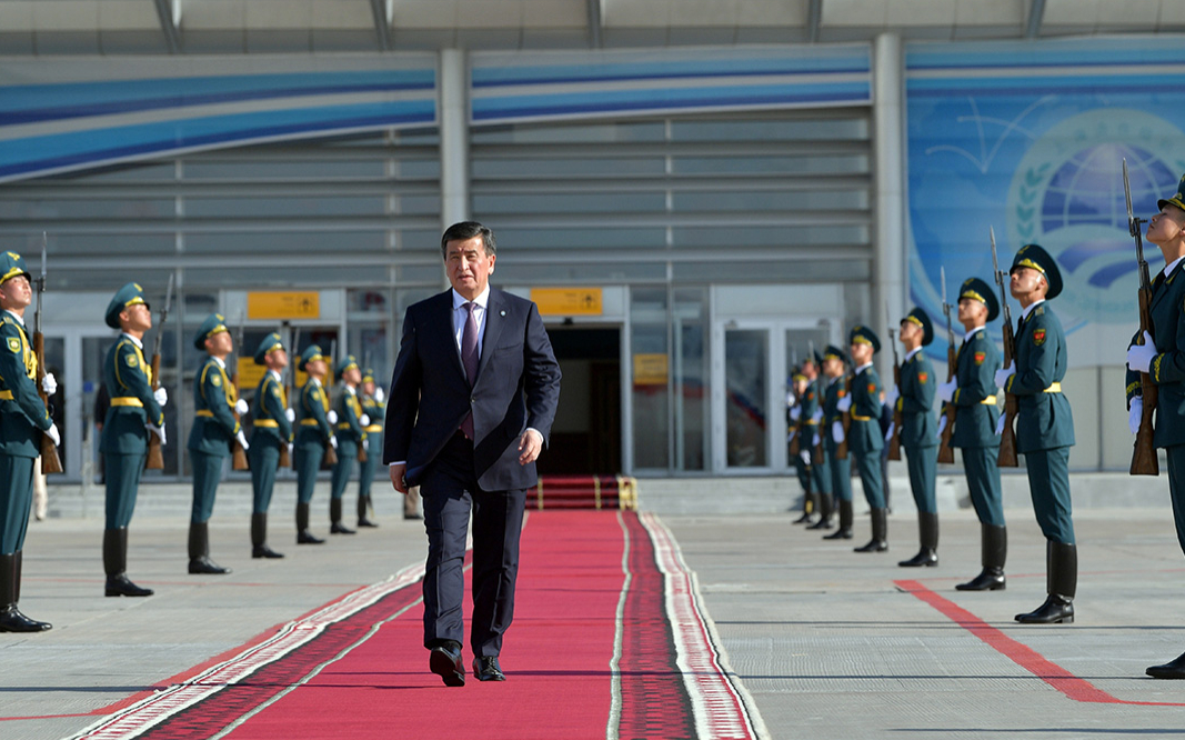 Песков ответил на вопрос об «ответственности или слабости» главы Киргизии