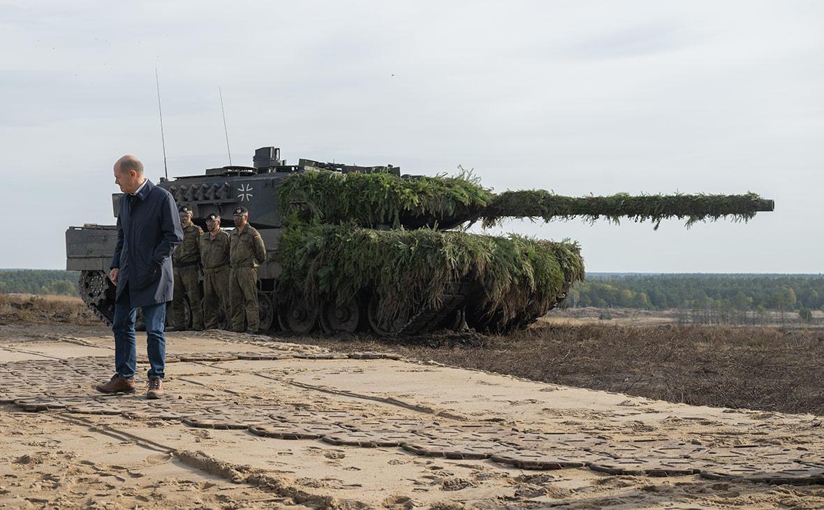 NYT узнала о спорах США и Германии из-за поставок танков Украине