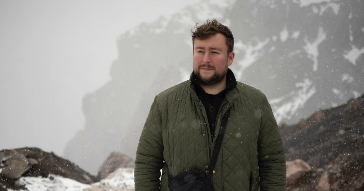 Суд в Петербурге впервые отменил наказание за публикацию фото Навального