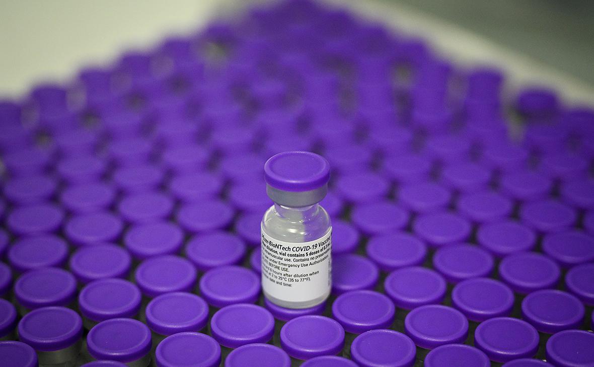 Pfizer арестовала аэронавигационные сборы Польши и Румынии ради долга за вакцины