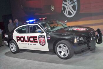 Нью-Йорк: полицейский Dodge Charger