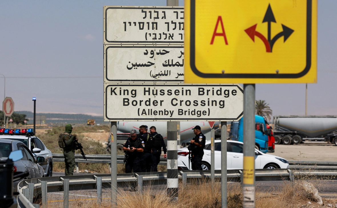 Ammar Awad / Reuters