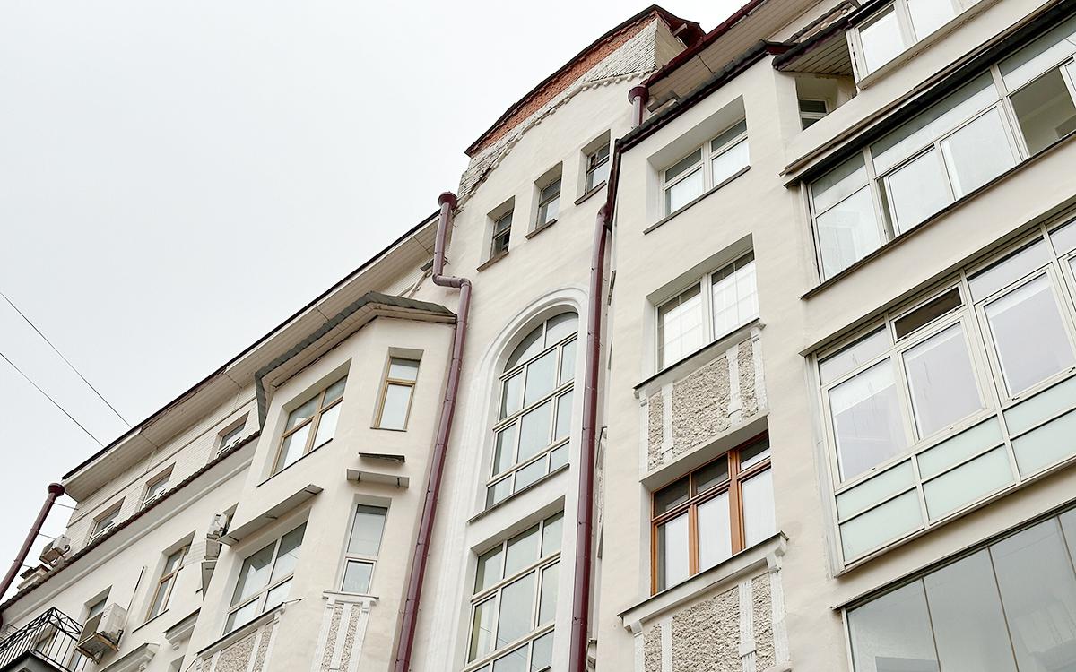 Доходный дом 1912 года постройки в 1-м Неопалимовском переулке после ремонта