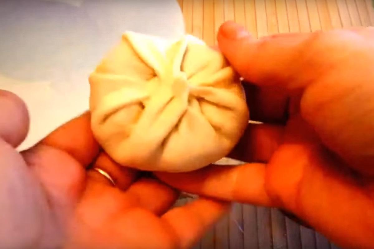 Как лепить манты мешочком