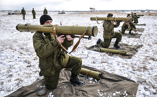 Учения украинских cолдат на полигоне во Львовской области, 5 февраля 2015 года