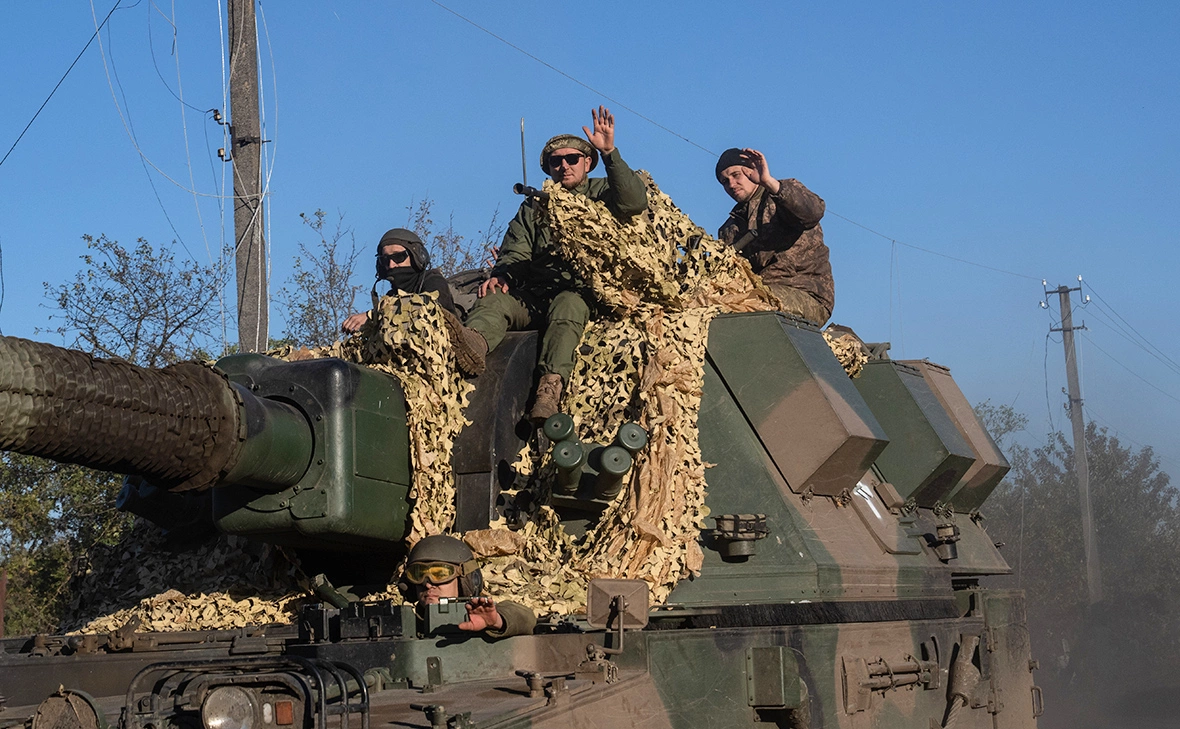 Carl Court / Getty Images