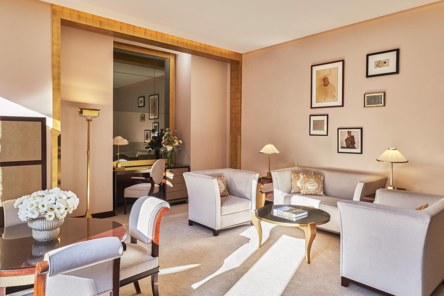Номер отеля Fouquet&rsquo;s Paris