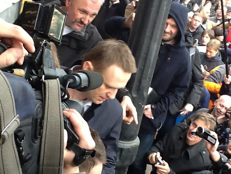 В Кирове начался суд над Алексеем Навальным